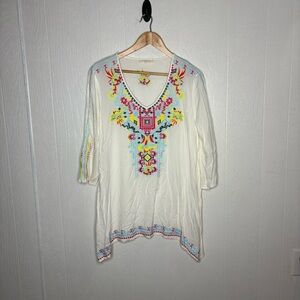 Solitaire white embroidered tunic top size large